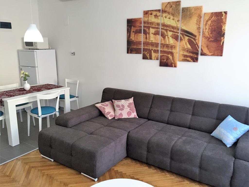 Arenacentar Apartments Pula Zewnętrze zdjęcie
