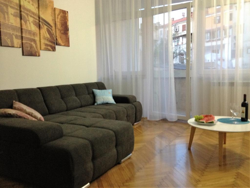 Arenacentar Apartments Pula Zewnętrze zdjęcie