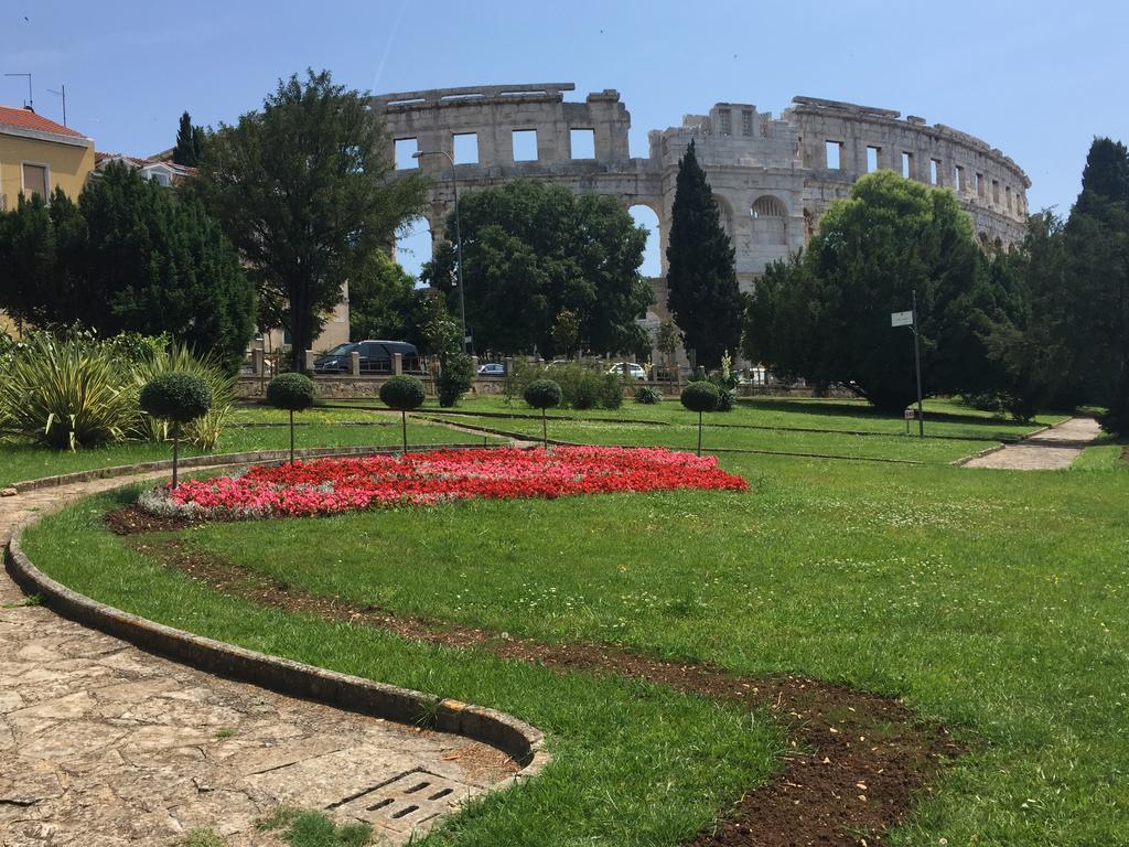 Arenacentar Apartments Pula Zewnętrze zdjęcie